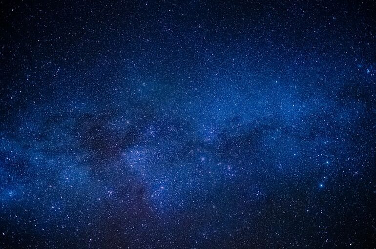 space-4984262_640