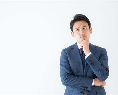占いが恥ずかしいと感じる男性へ｜悩み解決のための完全ガイド